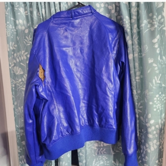 Limited edition Dereon beyonces "I am"world tour jacket(READ DESCRIP) - Picture 4 of 5